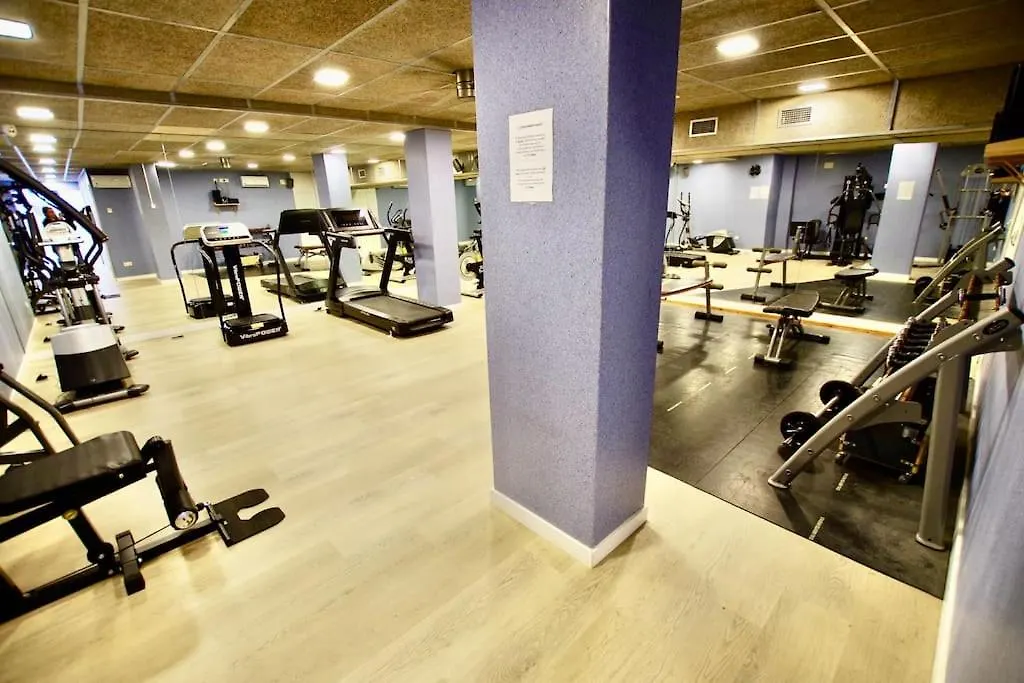 V&V Lloret-Apartamento Fenals Exclusivo Apartamento Para 6Pax Totalmente Renovado Con Piscina, Gimnasio, Parking Y Area Infantil 滨海略雷特 0*,  西班牙