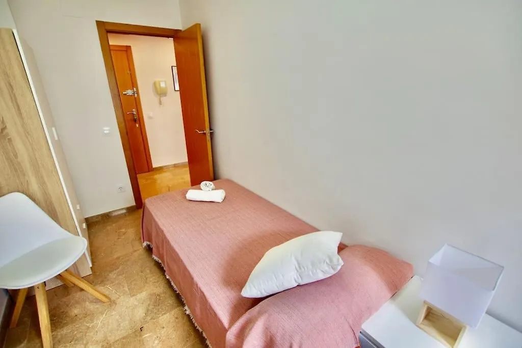 公寓 V&V Lloret-Apartamento Fenals Exclusivo Apartamento Para 6Pax Totalmente Renovado Con Piscina, Gimnasio, Parking Y Area Infantil 滨海略雷特 西班牙