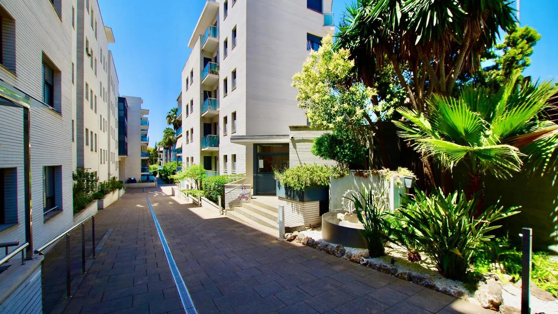 公寓 V&V Lloret-Apartamento Fenals Exclusivo Apartamento Para 6Pax Totalmente Renovado Con Piscina, Gimnasio, Parking Y Area Infantil 滨海略雷特