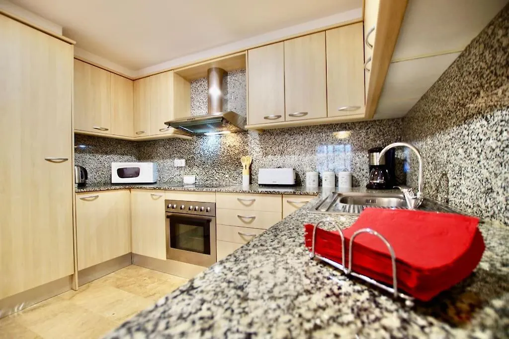 V&V Lloret-Apartamento Fenals Exclusivo Apartamento Para 6Pax Totalmente Renovado Con Piscina, Gimnasio, Parking Y Area Infantil Lloret de Mar